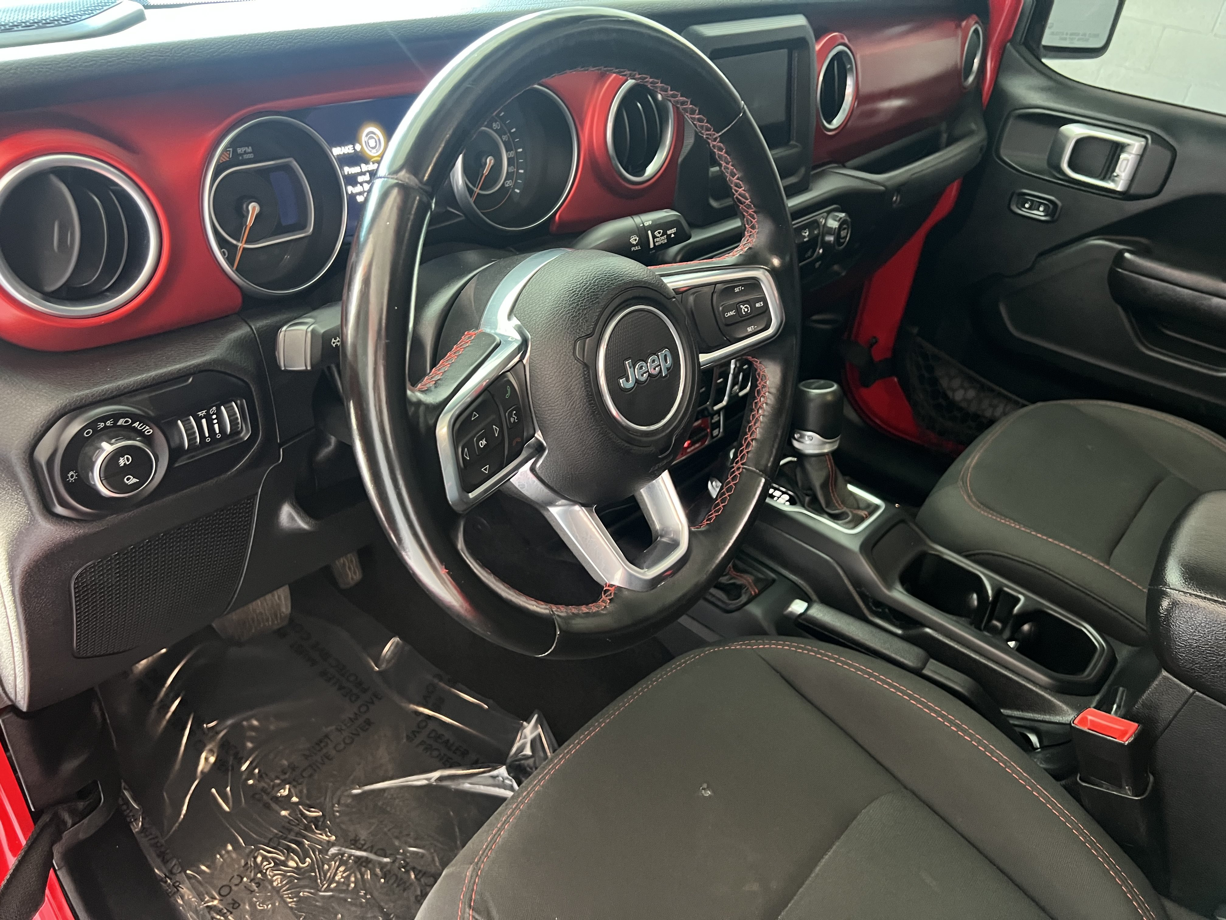Used 2020 Jeep Gladiator Rubicon AWD/4WD image 16