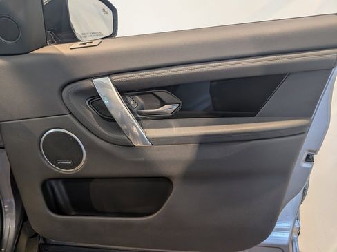 Used 2021 Land Rover Discovery Sport S image 32