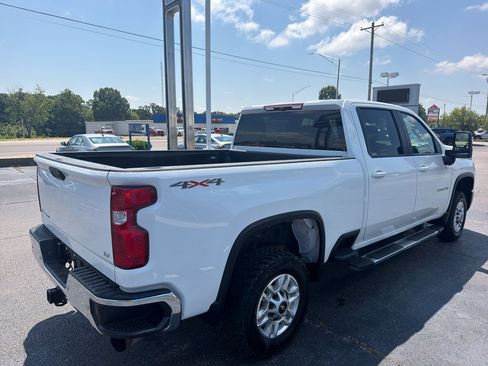 Used 2025 Chevrolet Silverado 2500 LT w/ Safety Package AWD/4WD image 5