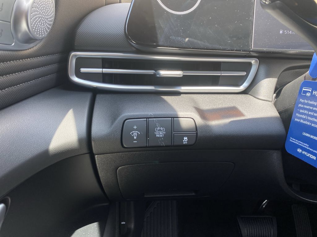 New 2026 Hyundai Elantra Limited FWD image 20
