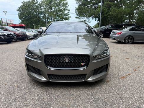 Used 2019 Jaguar XE S RWD image 2