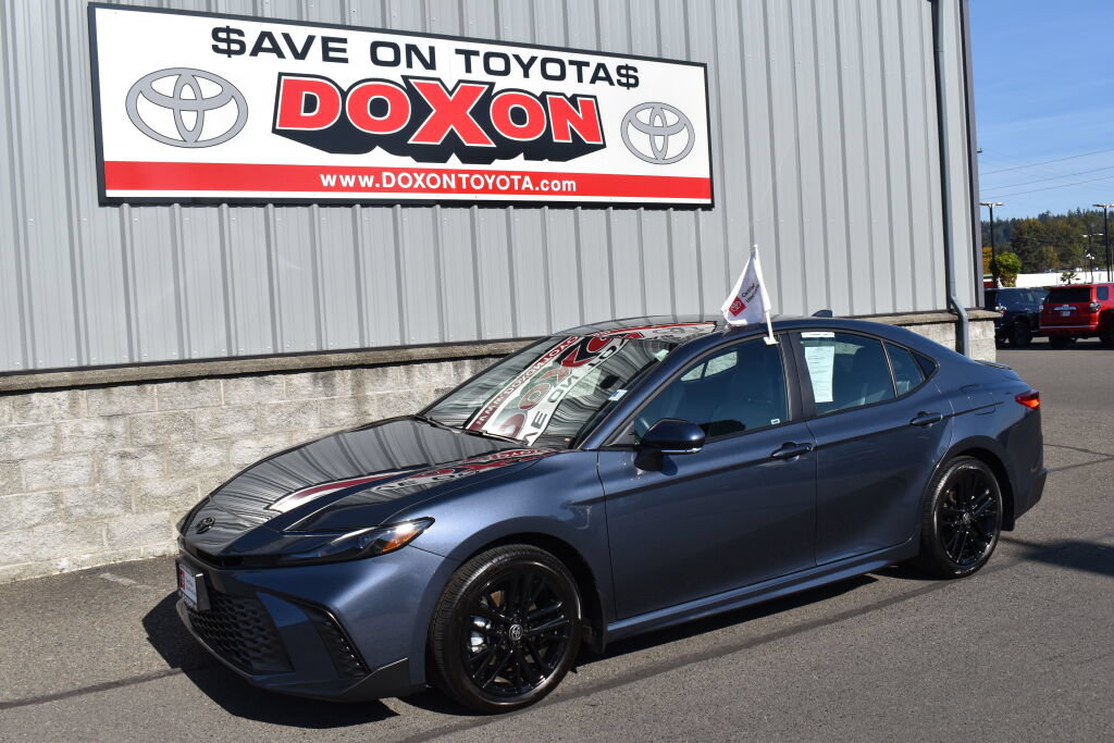 Used 2026 Toyota Camry SE w/ Convenience Package AWD/4WD image 1