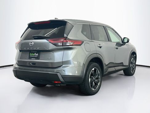 Used 2025 Nissan Rogue SV AWD/4WD image 9