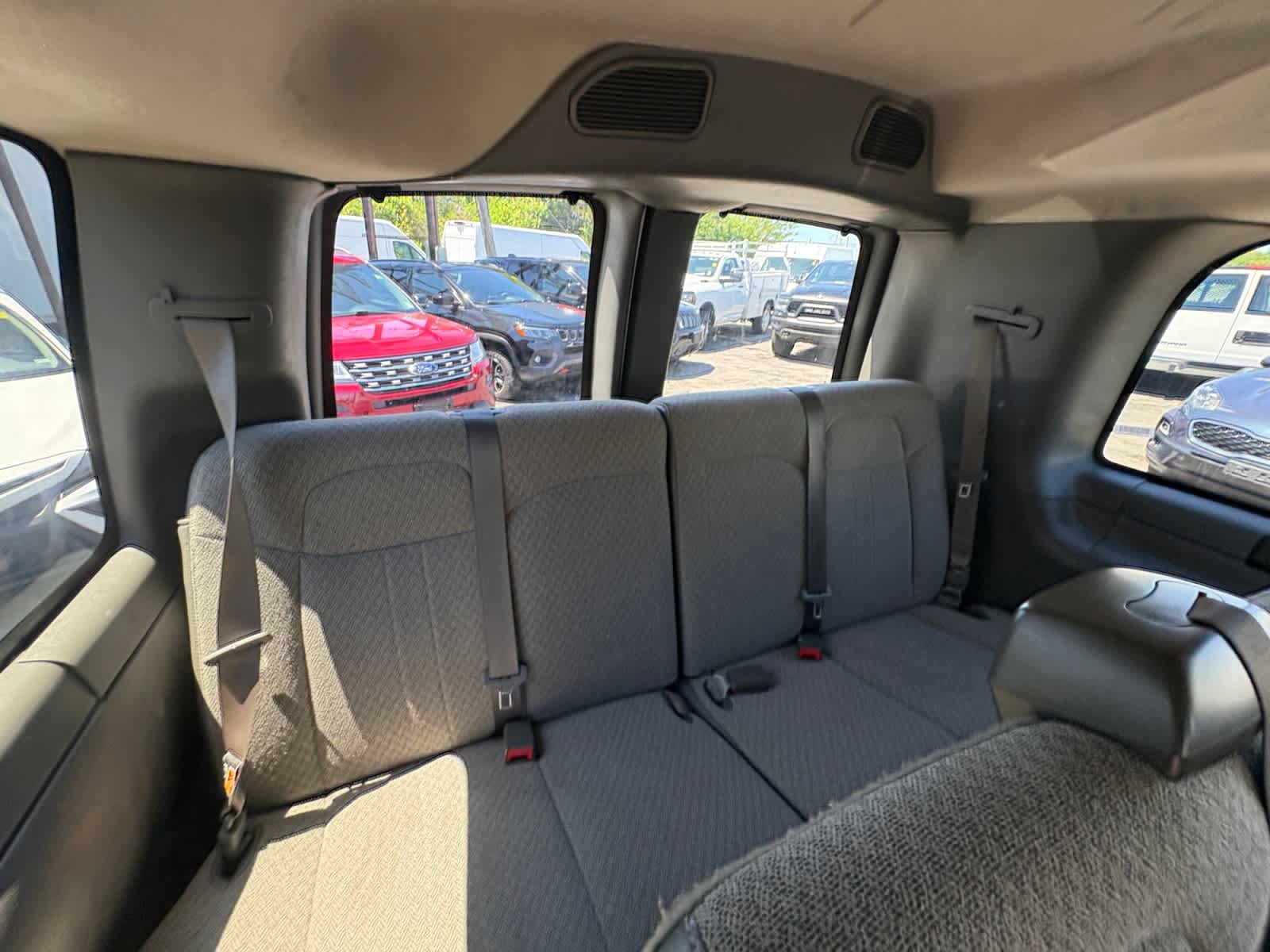 Used 2025 GMC Savana 3500 LT w/ LT Preferred Equipment Group RWD image 40