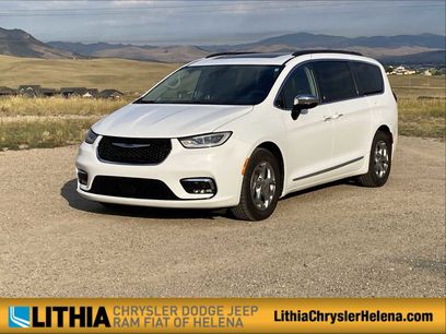 Used 2023 Chrysler Pacifica Limited