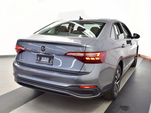 Used 2024 Volkswagen Jetta S image 7