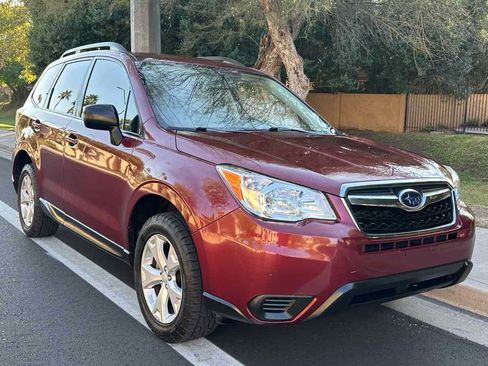 Used 2016 Subaru Forester 2.5i w/ Alloy Wheel Package image 2