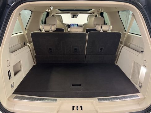 Used 2018 Lincoln Navigator L Reserve w/ Technology Package image 35