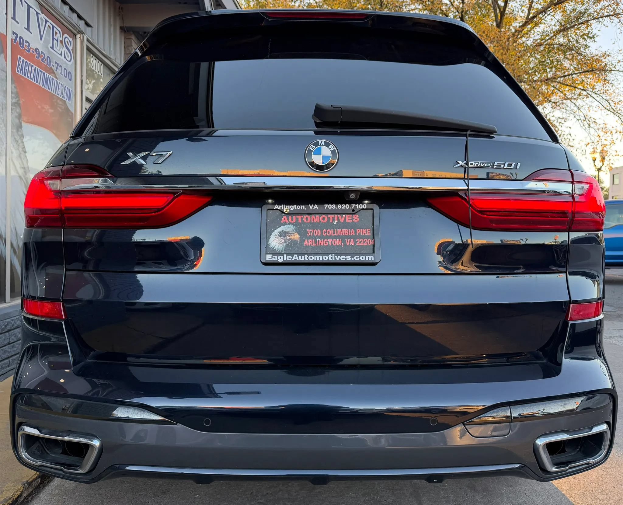 Used 2019 BMW X7 xDrive50i w/ M Sport Package AWD/4WD image 4