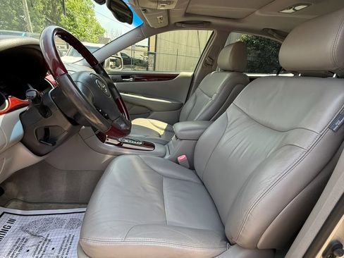 Used 2004 Lexus ES 330 FWD image 15