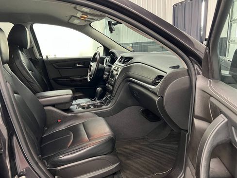 Used 2016 Chevrolet Traverse LT w/ Style and Technology Package AWD/4WD image 12