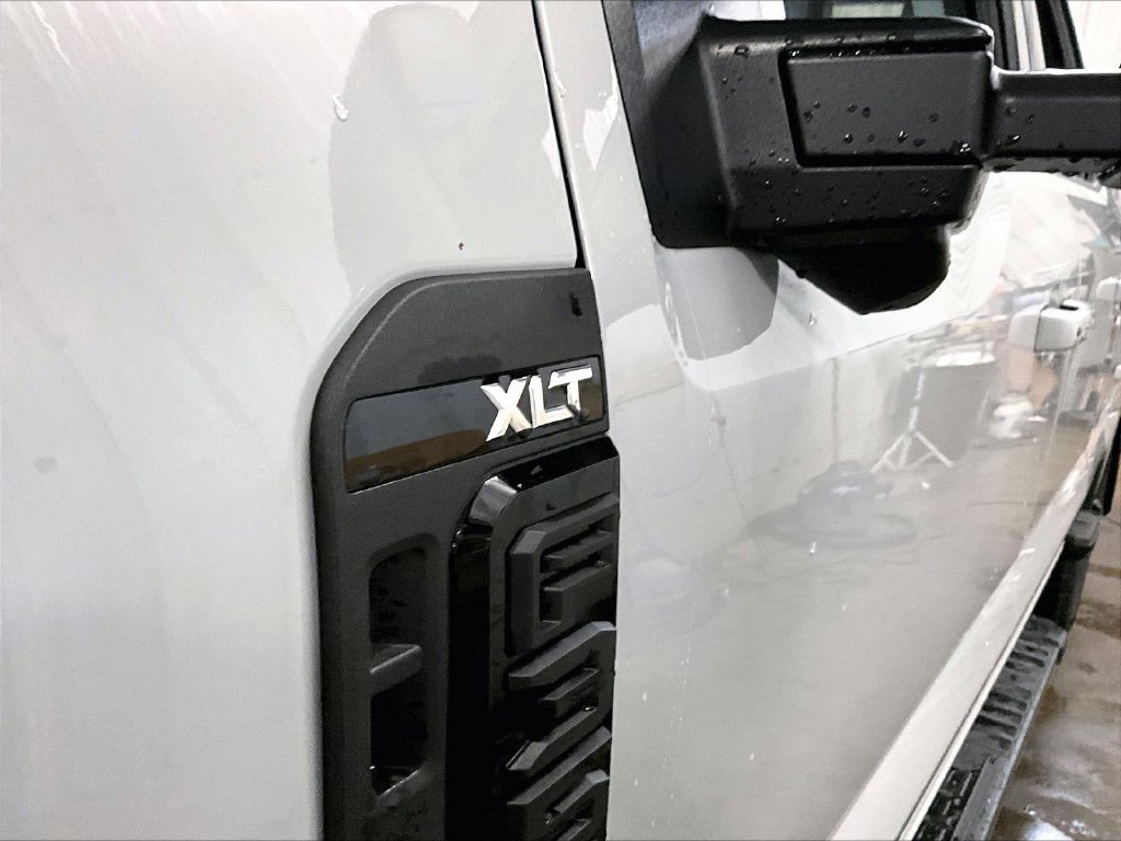 New 2026 Ford F350 XLT w/ XLT Premium Package AWD/4WD image 8