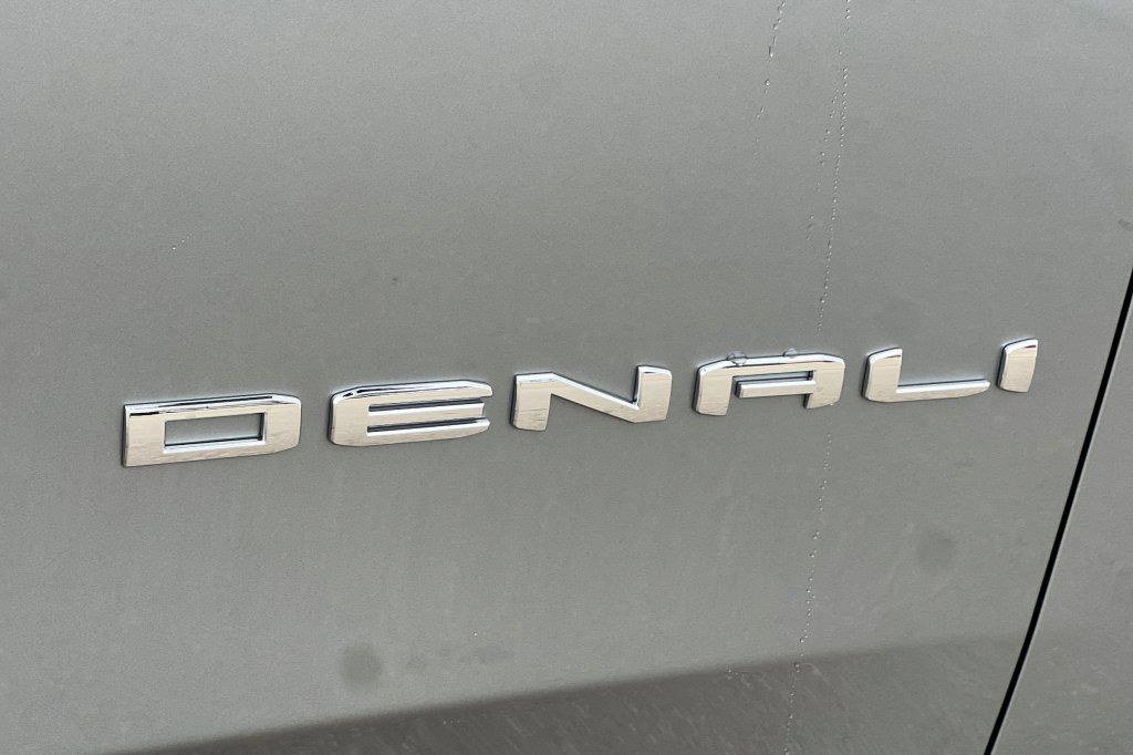 New 2026 GMC Yukon XL Denali AWD/4WD image 23