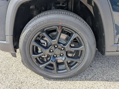 New 2026 Jeep Compass Latitude AWD/4WD image 14