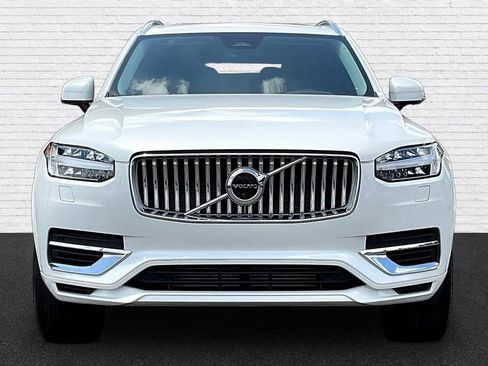 Used 2023 Volvo XC90 T8 Plus AWD/4WD image 2