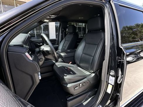 Used 2022 GMC Yukon XL Denali RWD image 19