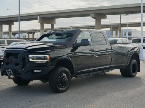 Used 2021 RAM 3500 Laramie w/ Night Edition image 20