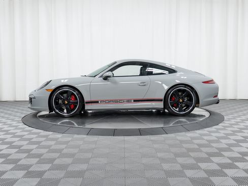 Certified 2016 Porsche 911 Carrera GTS RWD image 2