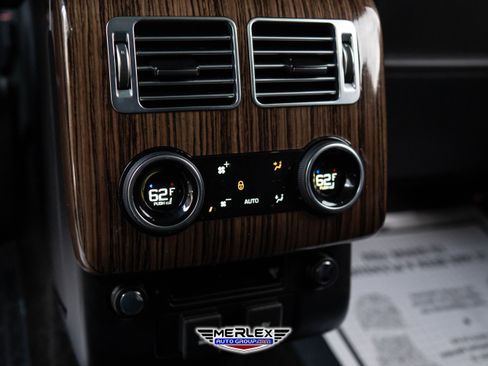 Used 2018 Land Rover Range Rover Long Wheelbase Supercharged image 22