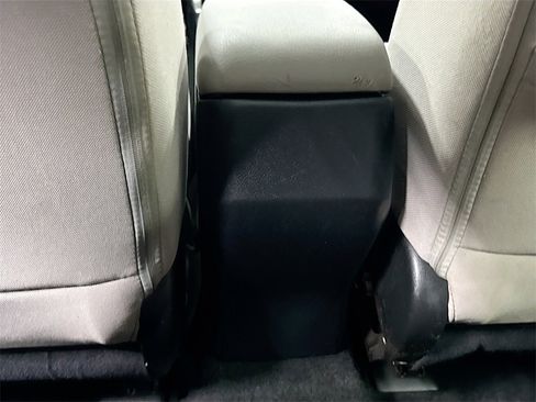 Used 2017 Subaru Forester 2.5i Premium image 23