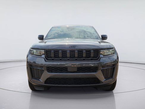 New 2026 Jeep Grand Cherokee Altitude RWD image 2