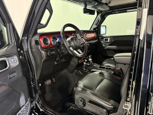 Used 2022 Jeep Gladiator Rubicon w/ Trailer Tow Package AWD/4WD image 15