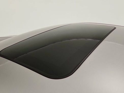 Used 2023 Hyundai Elantra Limited FWD image 10