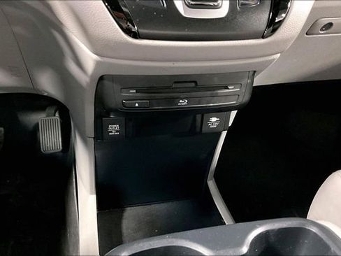 Used 2020 Honda Odyssey Elite image 17