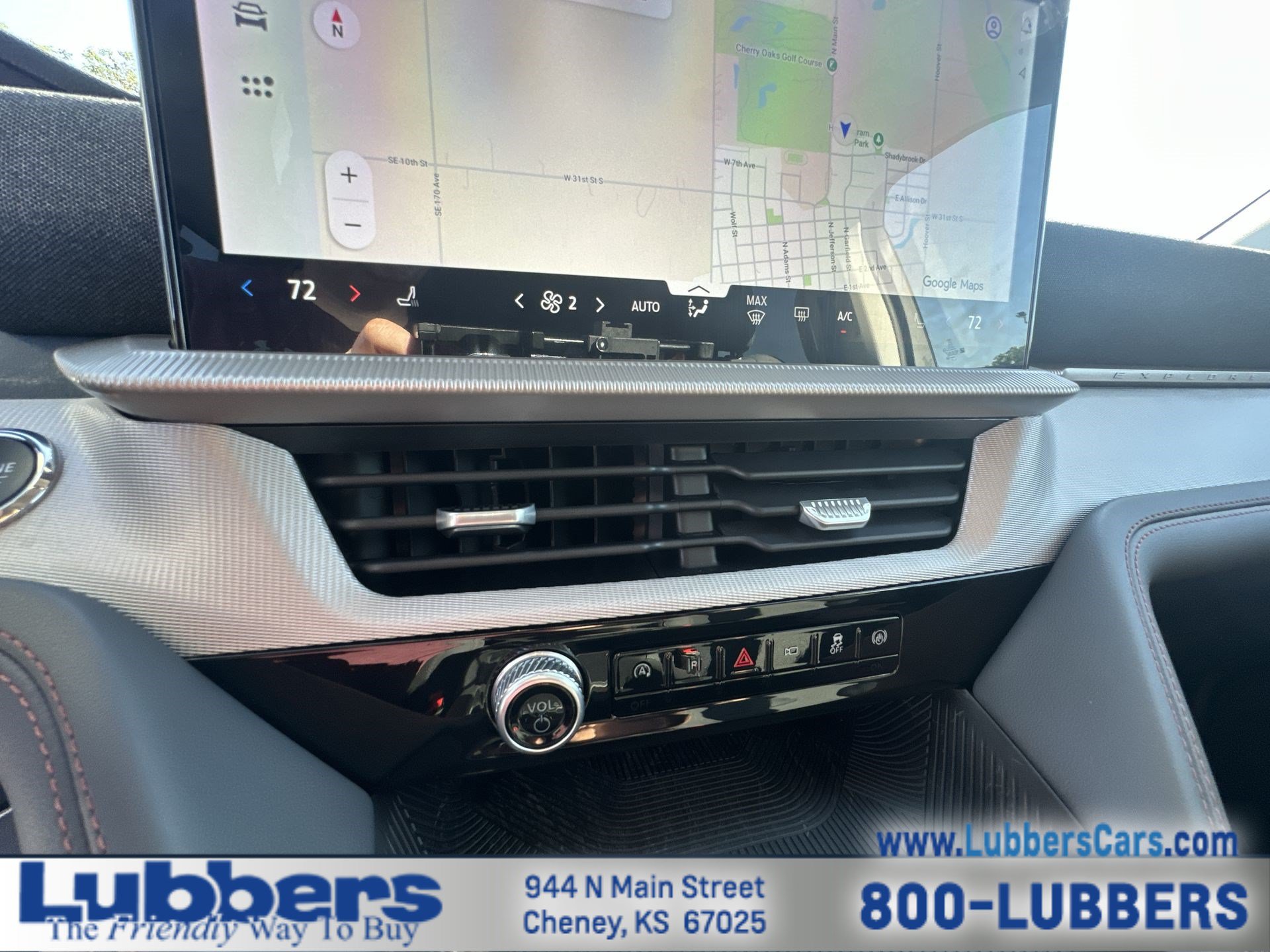 Used 2026 Ford Explorer Active AWD/4WD image 19