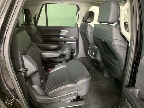 Used 2025 Ford Expedition Max Platinum AWD/4WD image 25