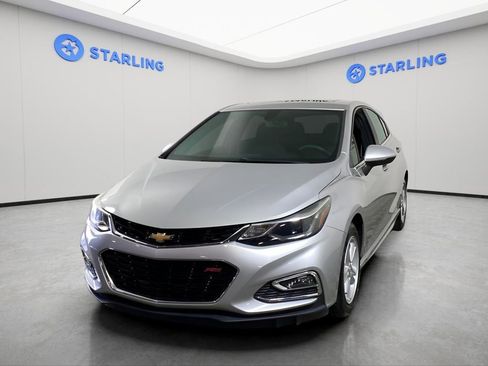 Used 2017 Chevrolet Cruze LT w/ Sun And Sound Package FWD image 16