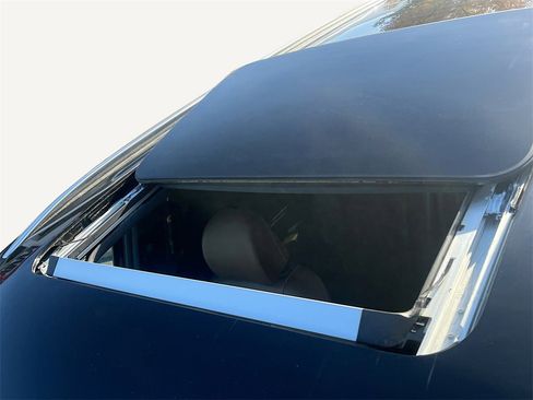 Used 2022 Kia Telluride SX w/ SX Prestige Package image 23