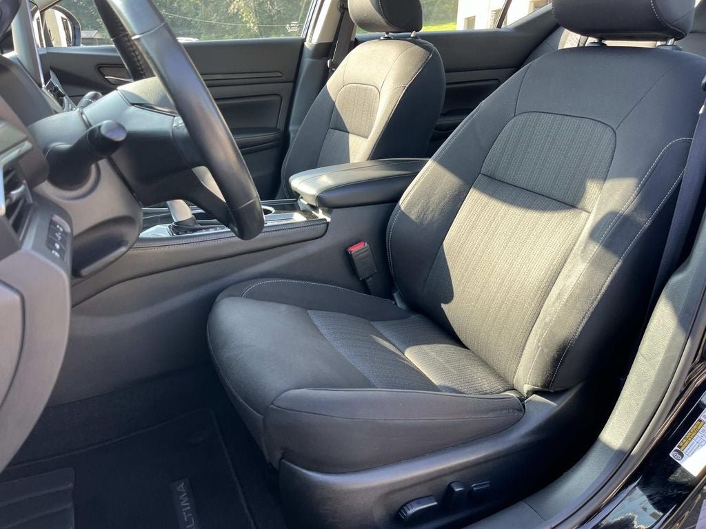 Used 2024 Nissan Altima 2.5 SV w/ SV Premium Package FWD image 27