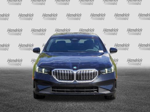 Certified 2026 BMW 530i image 3