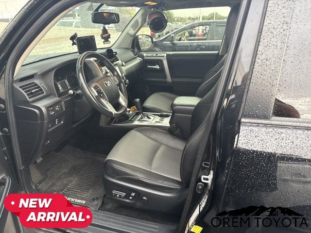 Used 2018 Toyota 4Runner SR5 Premium AWD/4WD image 15
