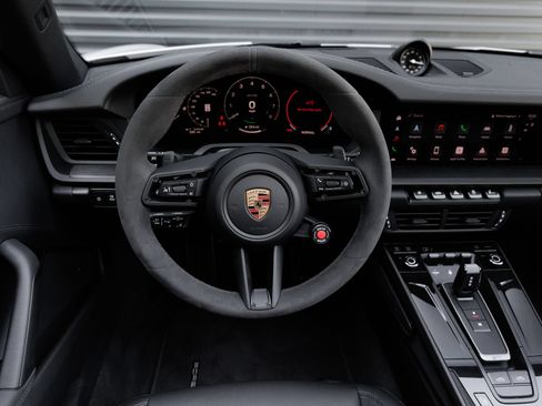 Certified 2026 Porsche 911 Targa 4 GTS AWD/4WD image 19