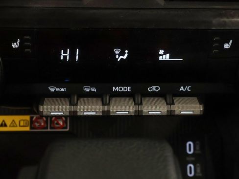 Used 2025 Toyota 4Runner TRD Off-Road image 41