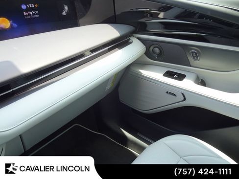 Used 2026 Lincoln Nautilus Premier w/ Equipment Group 102A AWD/4WD image 44