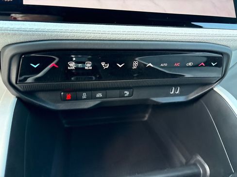 New 2026 Jeep Cherokee Laredo image 16