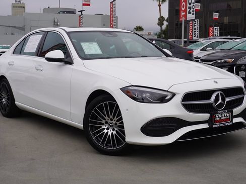 Used 2025 Mercedes-Benz C 300 Sedan image 2
