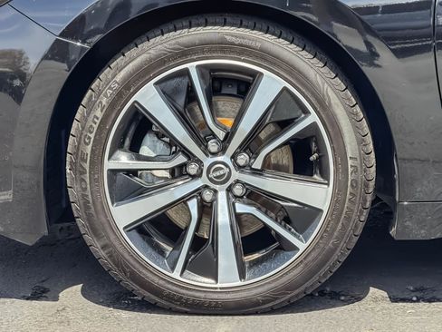 Used 2023 Nissan Maxima SV w/ Floor Mat Group FWD image 25