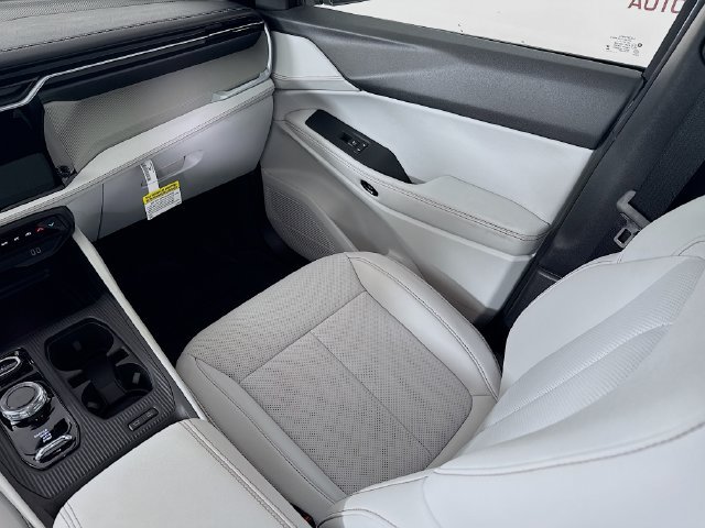 Used 2026 Jeep Cherokee Limited AWD/4WD image 23