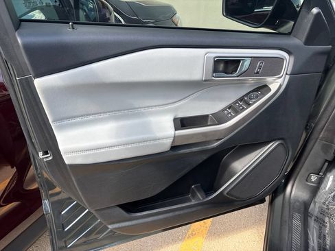 Used 2024 Ford Explorer XLT w/ Equipment Group 202A AWD/4WD image 8