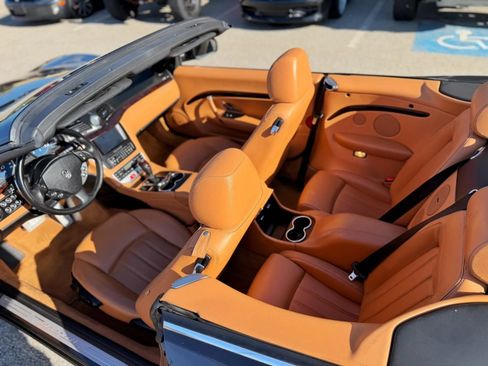 Used 2010 Maserati GranTurismo Convertible RWD image 95
