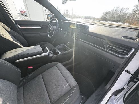 Used 2025 GMC Terrain Elevation image 10