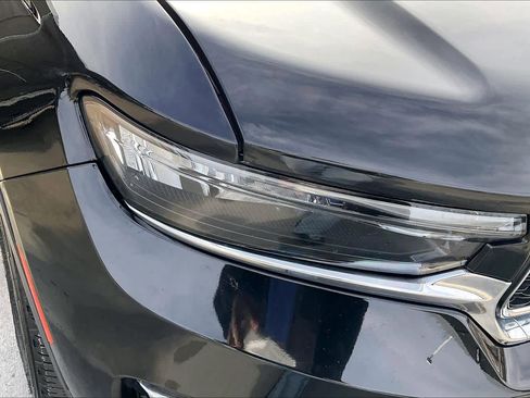 Certified 2022 Jeep Grand Cherokee Limited image 26