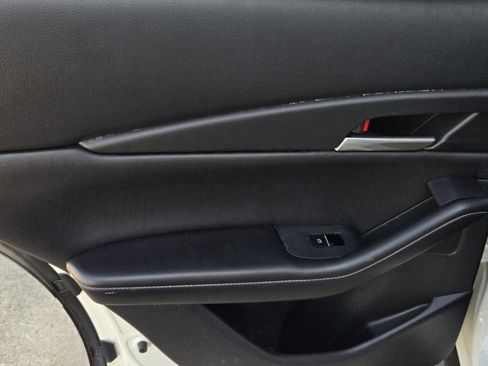 Certified 2023 MAZDA CX-30 AWD 2.5 S w/ Select Package image 11