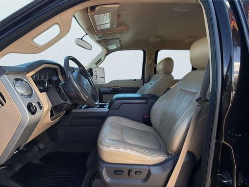 Used 2013 Ford F250 Lariat w/ Lariat Interior Pkg image 13