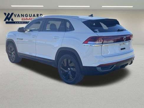 Used 2024 Volkswagen Atlas Cross Sport SE image 3
