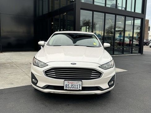 Used 2020 Ford Fusion SE w/ Equipment Group 151A image 3